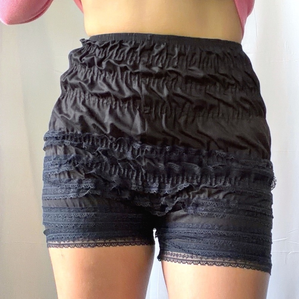 Vintage Bloomers Black Ruffled Lace Bloomers Pettipants Womens Small Vintage
